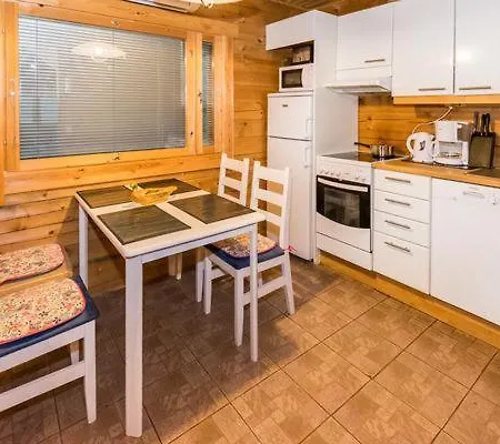 Huoneisto Metsämökki